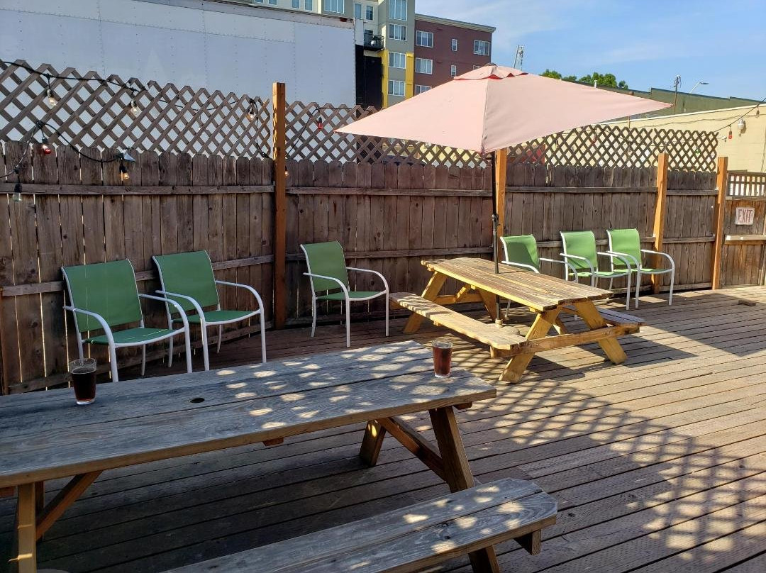 8-Bit Arcade Bar-伦顿必去景点