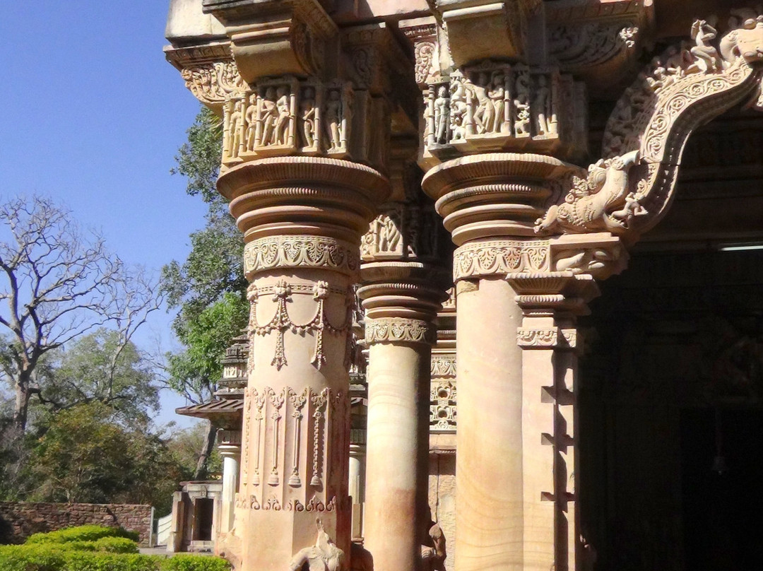 Baroli Temples Complex景点图片