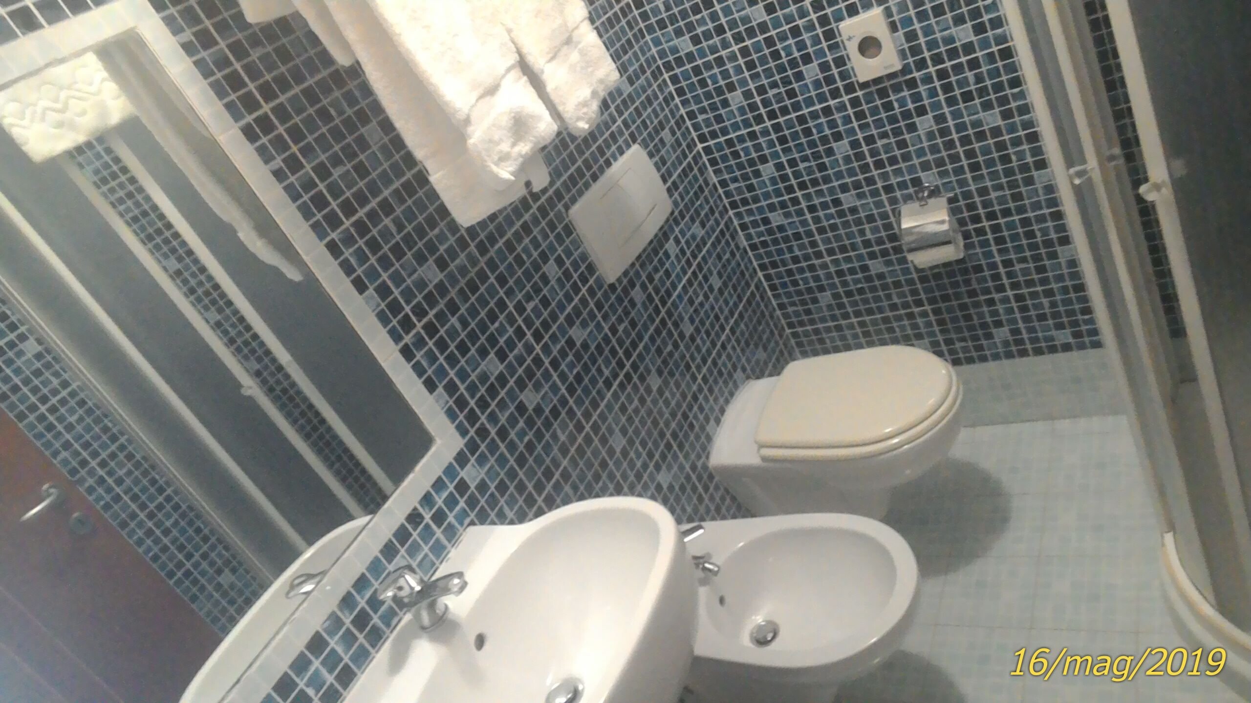 Break House Hotel-浴室