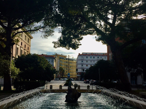 Fontana "La Pescara"-佩斯卡拉必去景点