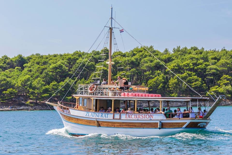 Tajana & Zlatni Rat Excursions-梅杜林必去景点