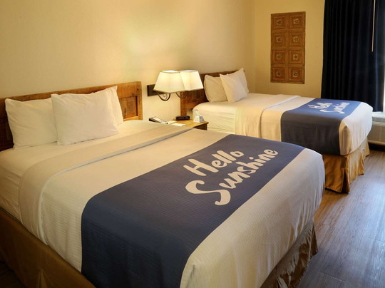 Days Inn & Suites by Wyndham Llano主图