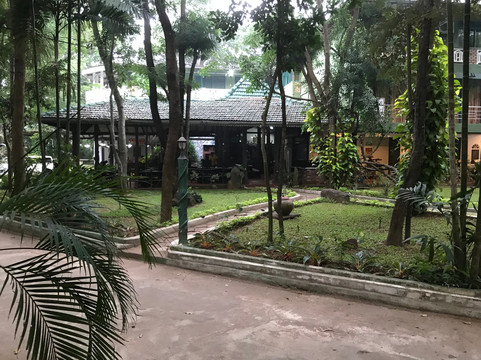 伊甸园酒店主图