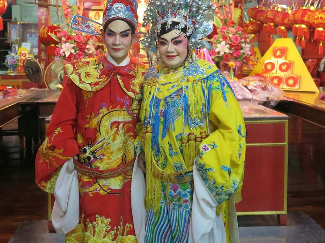 Saan Chao Pho Laolek-因武里必去景点