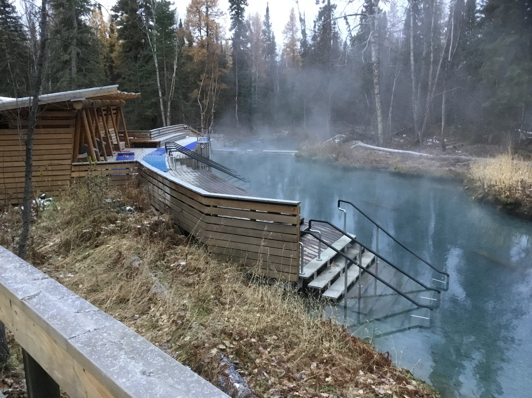 Liard River Hot Springs Provincial Park-不列颠哥伦比亚省必去景点