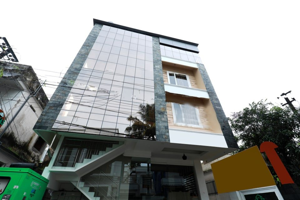 Almas Residency主图