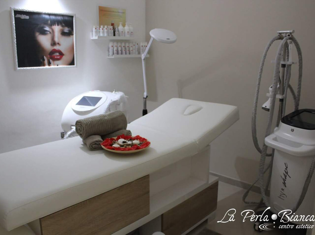 La Perla Bianca Centro Estetico-奥斯图尼必去景点