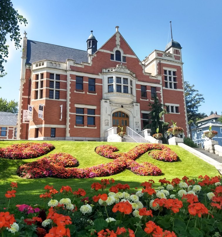 The Old Courthouse Cultural Centre-坎卢普斯必去景点