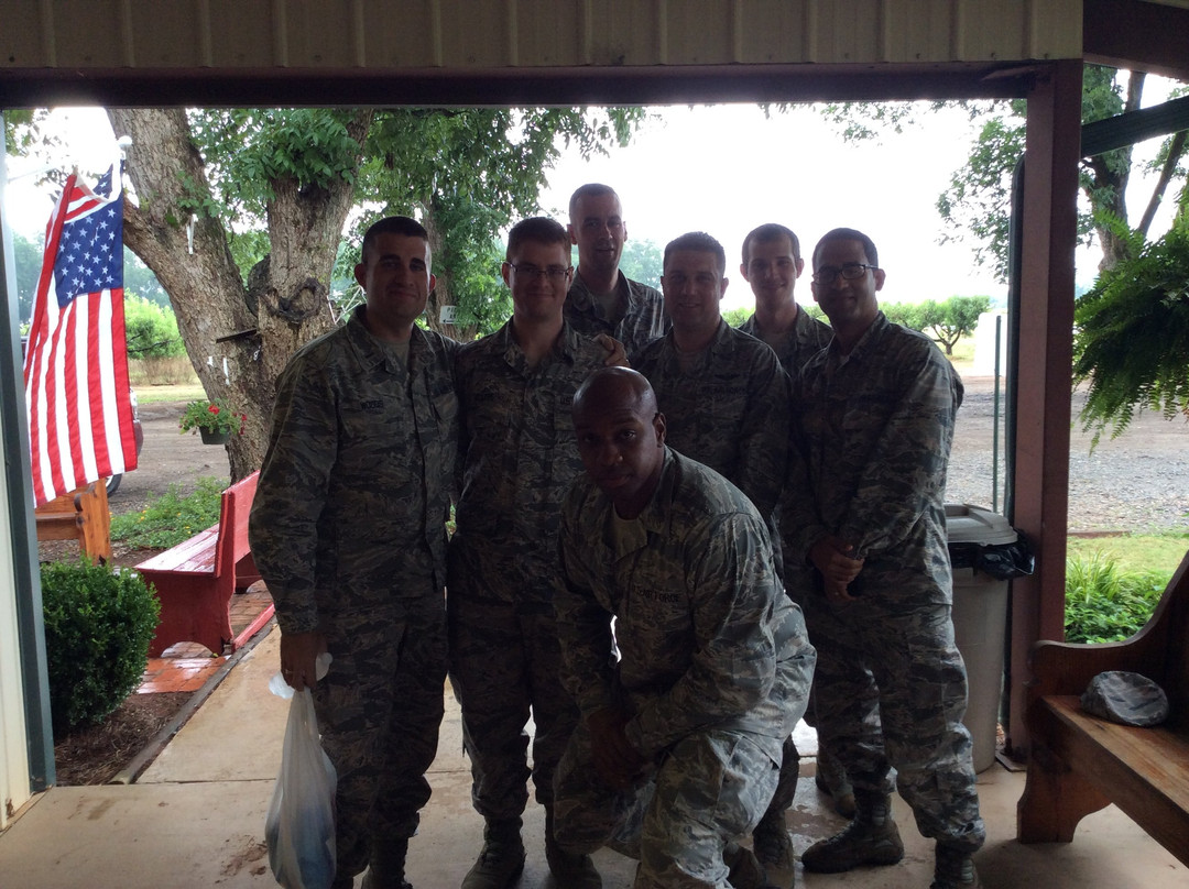 William L Brown Farm Market-Montezuma必去景点