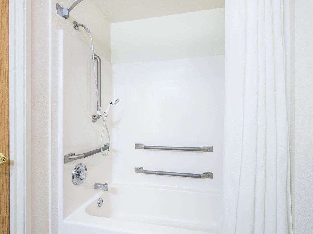 Super 8 by Wyndham West Middlesex/Sharon Area主图