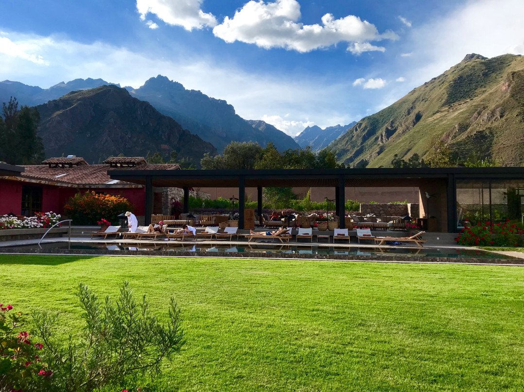 太阳与月亮山林小屋主图