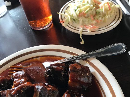 This Is It! Southern Kitchen & Bar-B-Q