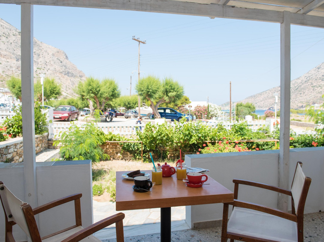 Aeolos Apartments主图