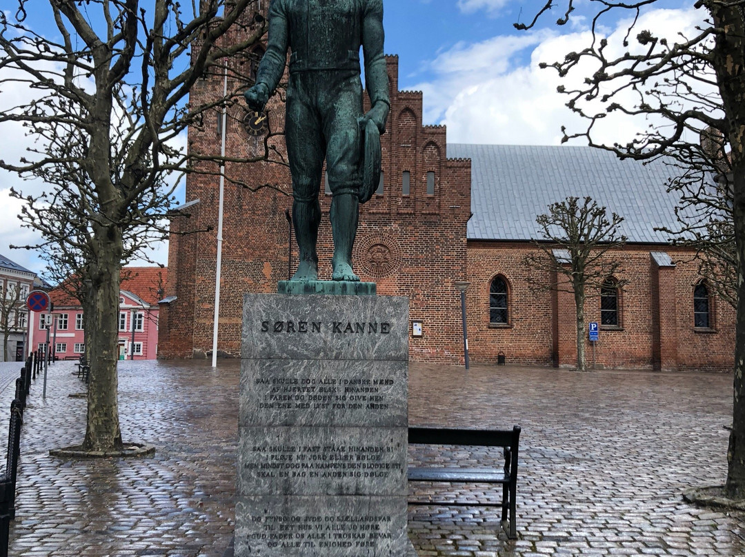 Soren Kannes Statue景点图片