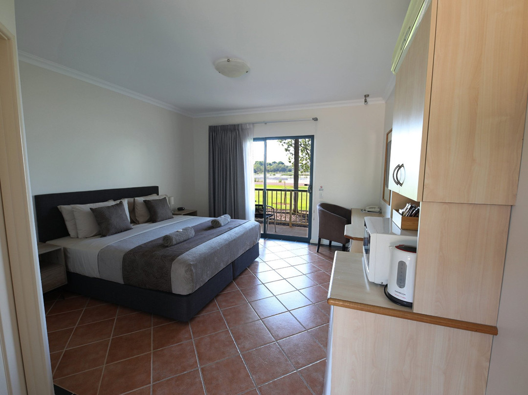 Lakeview Apartments主图