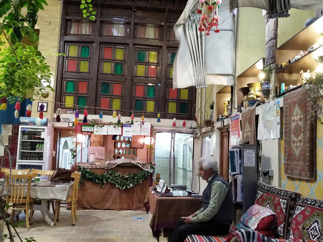Golshan Traditional Hostel主图