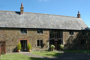 Rowborough Stone Barn主图