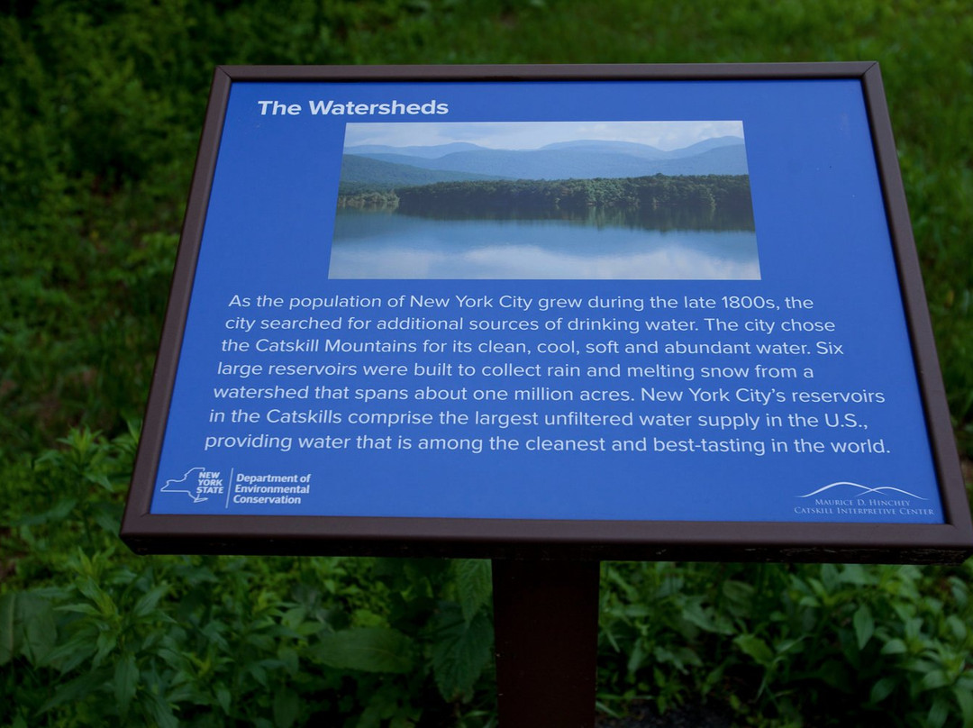 Catskills Visitor Center景点图片