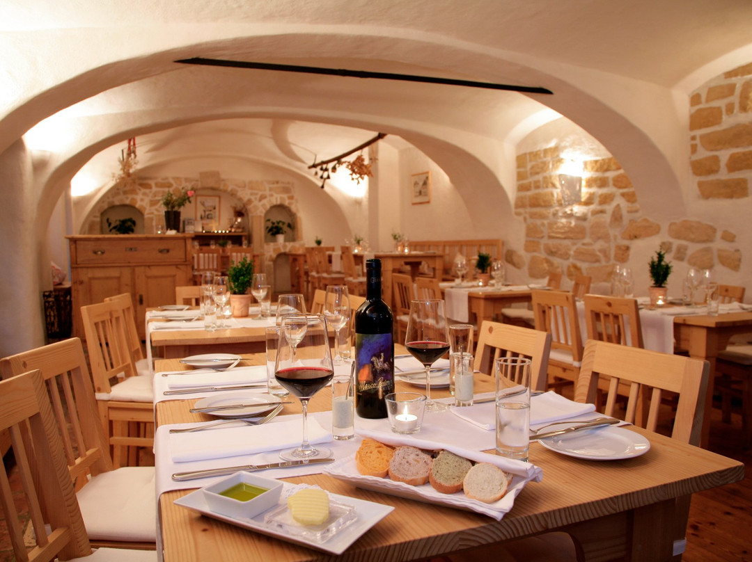 Rust餐馆和美食-Wirtshaus im Hofgassl