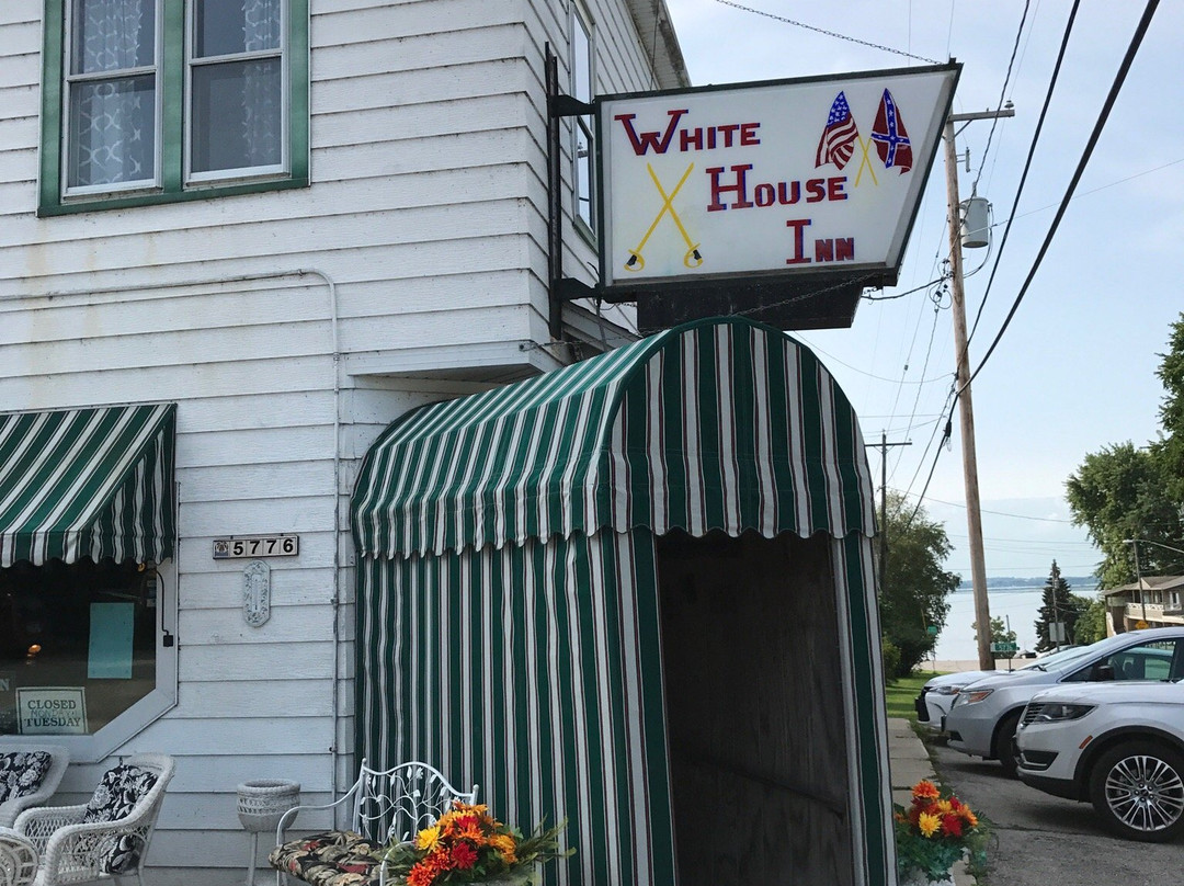 Omro餐馆和美食-Jimmy's White House Inn