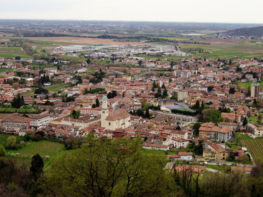 Castello del Monte Quarin景点图片