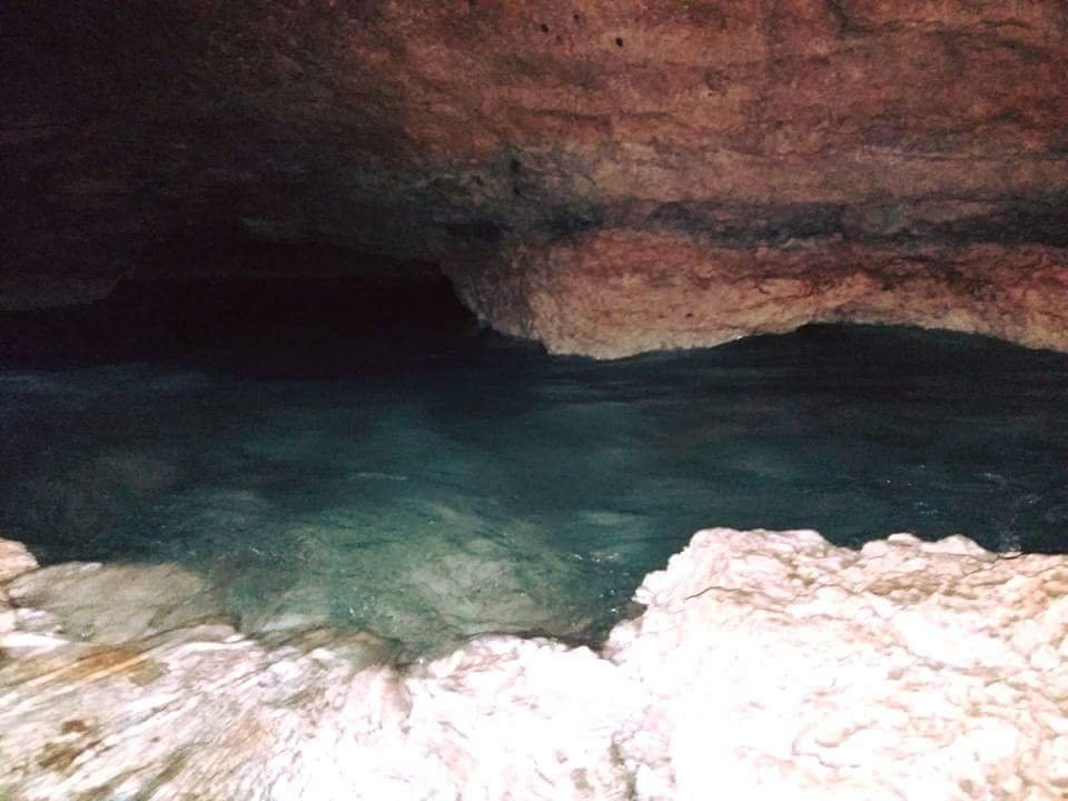 Blue Water Cave景点图片