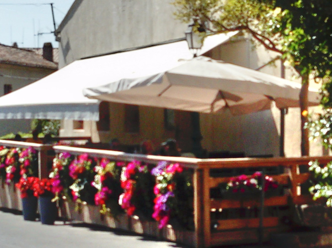 Montels餐馆和美食-La Tour Sarrasine