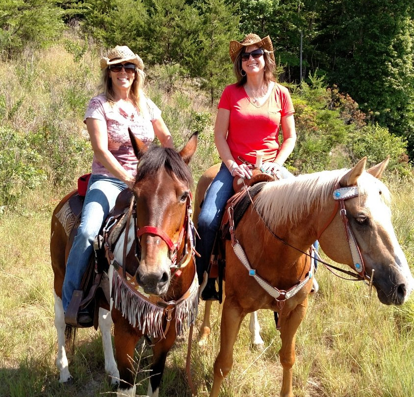 Saddle View Outfitters-Sunset必去景点