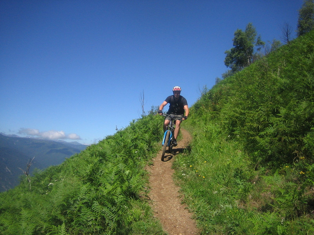 Pyrenbike-Tarascon-sur-Ariege必去景点