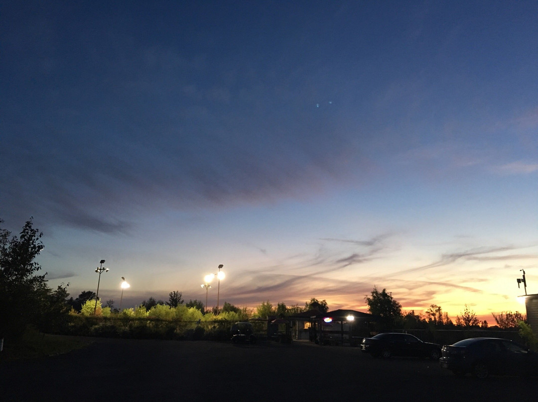 Hi-Knoll Driving Range & Mini-Golf-素里必去景点