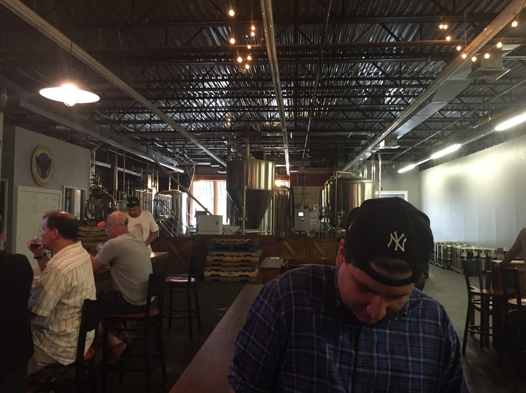 Oyster Bay Brewing Company景点图片