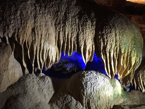 句容市旅游景点-古猿人洞