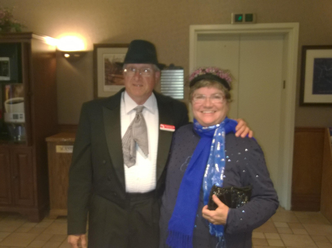 Twilight Walking Tours-特拉弗斯城必去景点