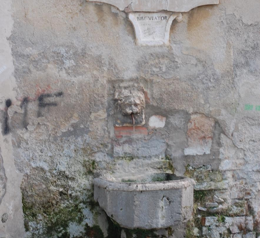 Fontana del Mascherone景点图片