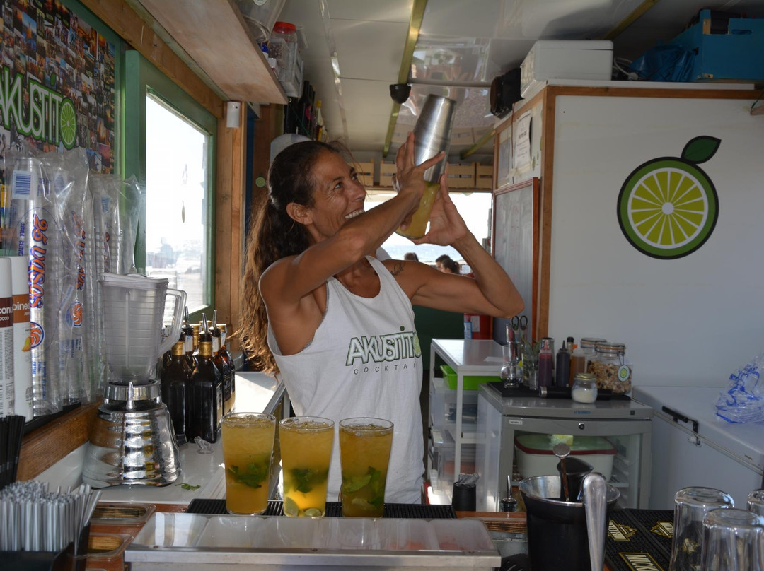 Akustito Cocktail-美洲海滩必去景点