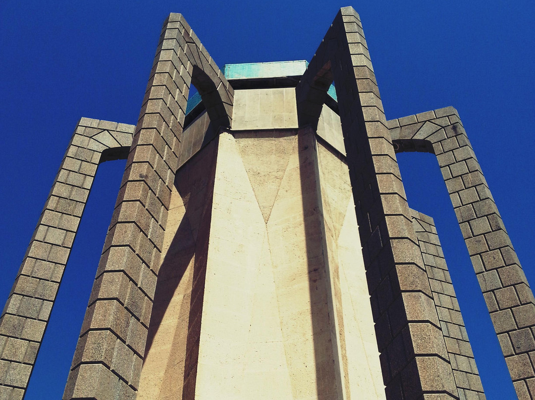 Tomb of Baba Taher-Hamadan必去景点