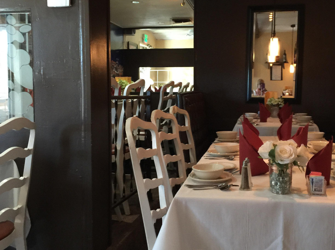 Delhi餐馆和美食-Elegant Bull Restaurant