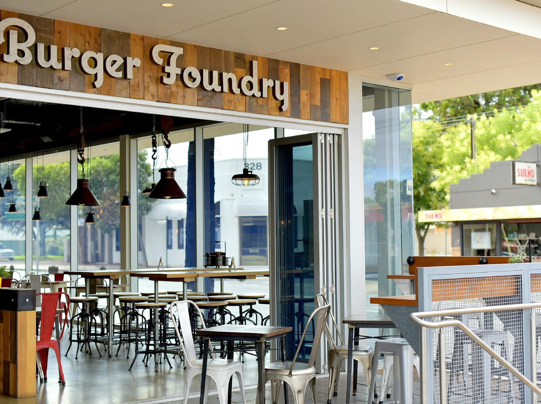 St Morris餐馆和美食-Burger Foundry