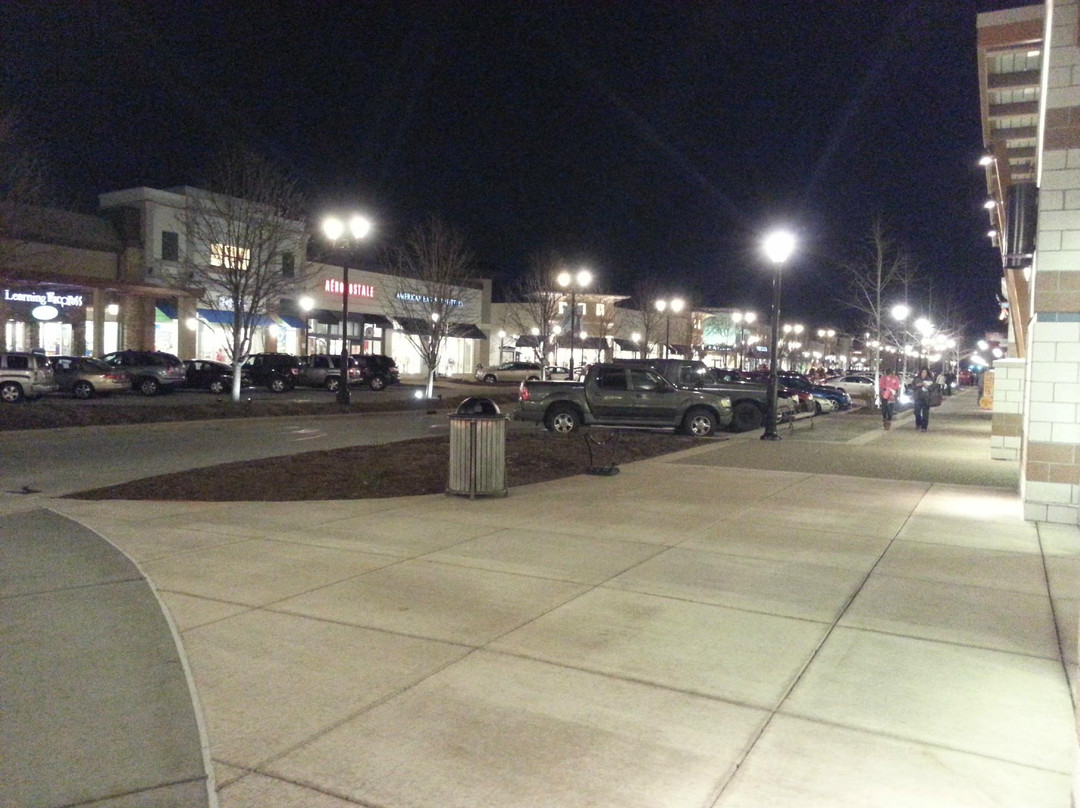 The Shops at Fallen Timbers-莫米必去景点