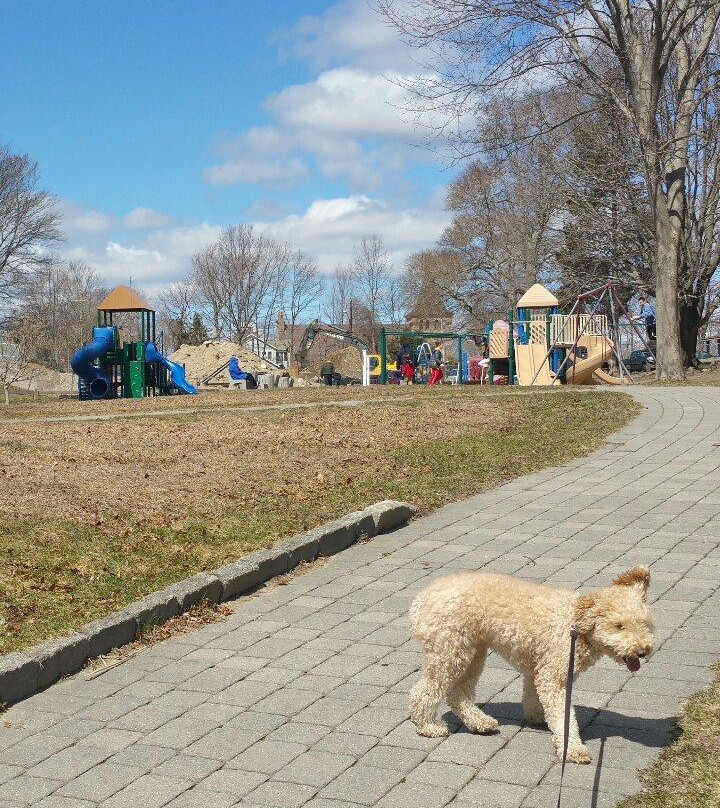 Hole-in-the-Wall Beach-East Lyme必去景点