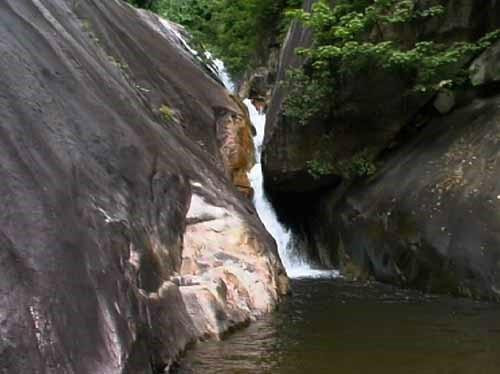 Huai Yang Waterfall National Park-塔沙革必去景点