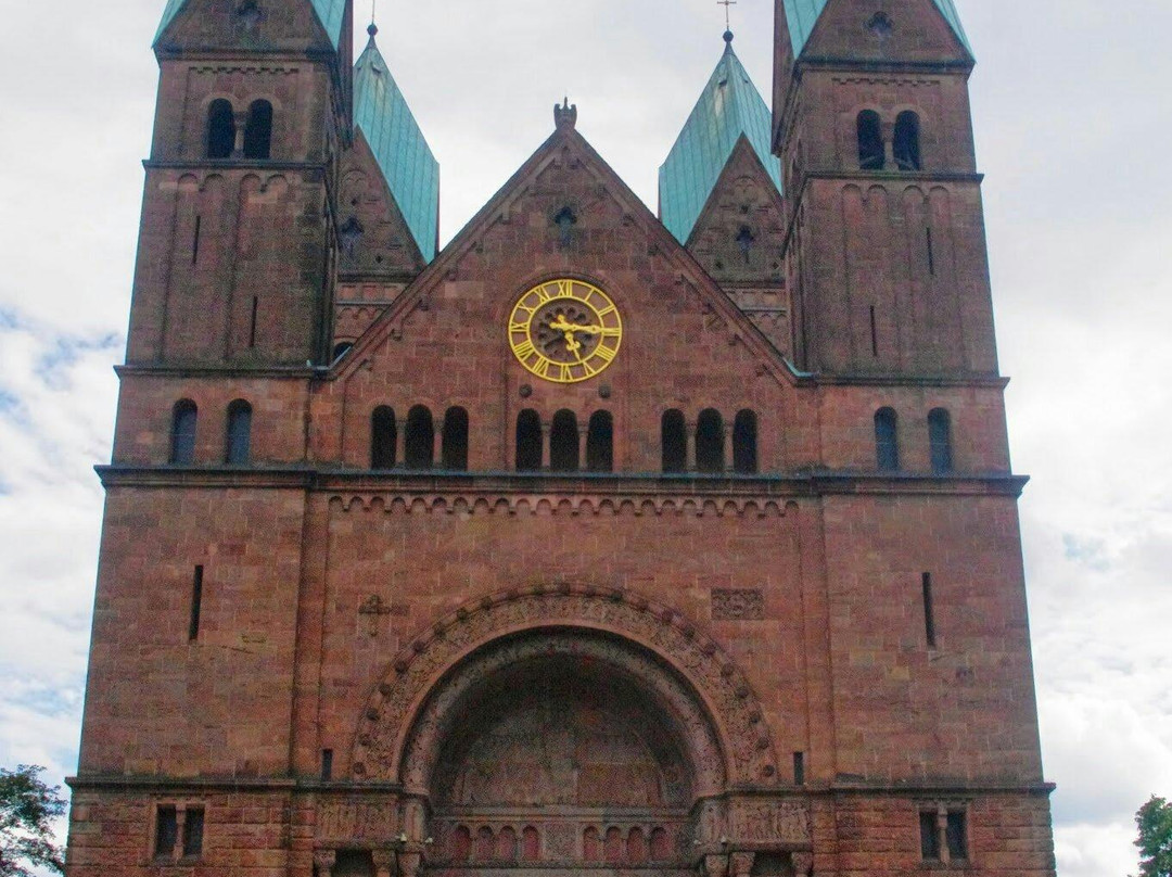 巴特洪堡旅游景点-Church of the Redeemer