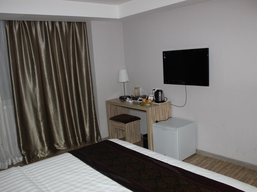 白云城市酒店(广州火车站地铁站越秀国际会议中心店)主图