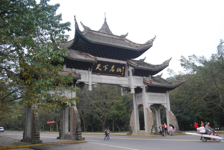 万年寺-峨眉山市必去景点