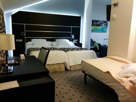 Lubia酒店住宿-Hotel Alameda Centro