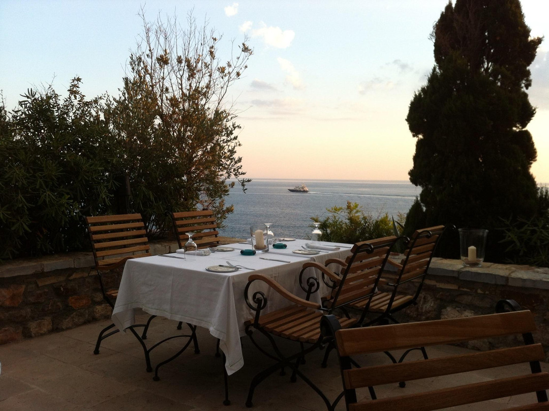 Sveti Stefan餐馆和美食-The Piazza