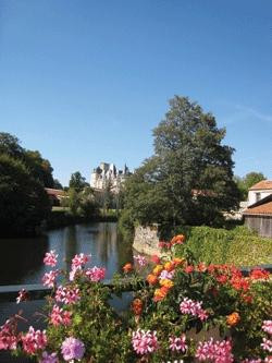 Chateau L'Age Baston主图