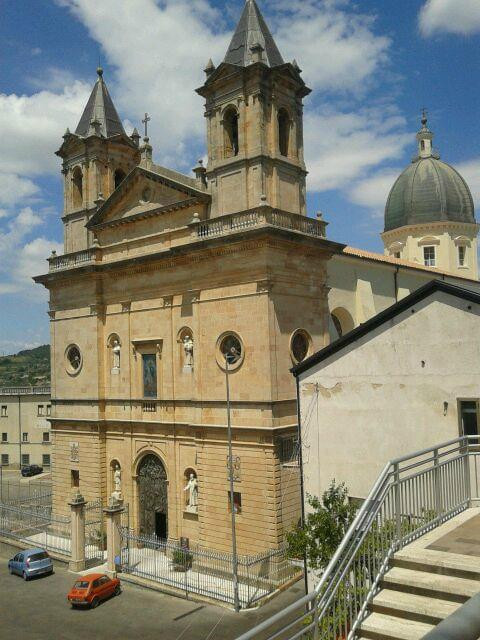 Basilica Santo Angelo d'Acri景点图片