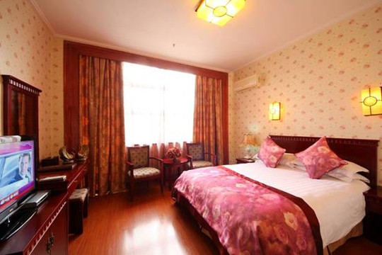 忆江南假日酒店主图