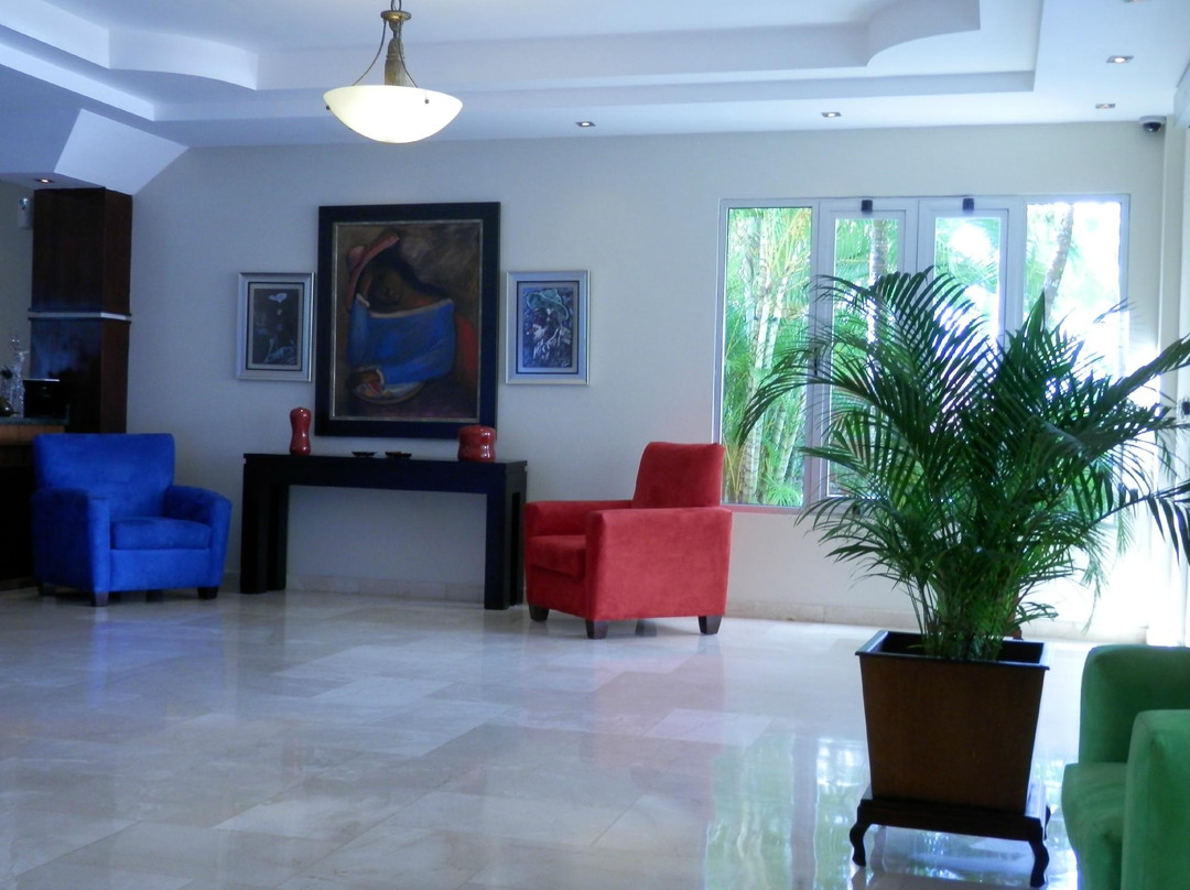 Hotel Century Plaza主图